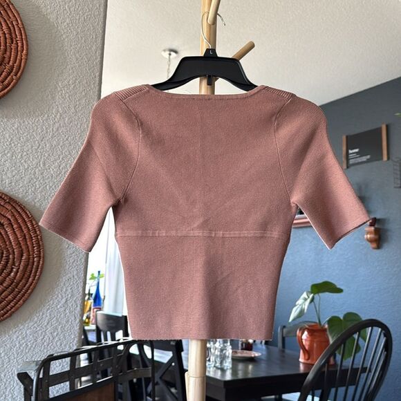 NWOT Free People Teagan Swit 1/4 Short Sleeve Ribbed V-Neck Top Fitted Cropped - Picture 9 of 12